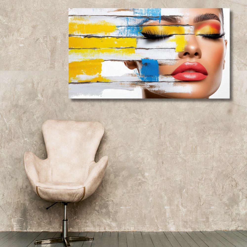 Moderna umetnička slika ženskog lica sa jarkom šminkom, idealna dekoracija za beauty studio.